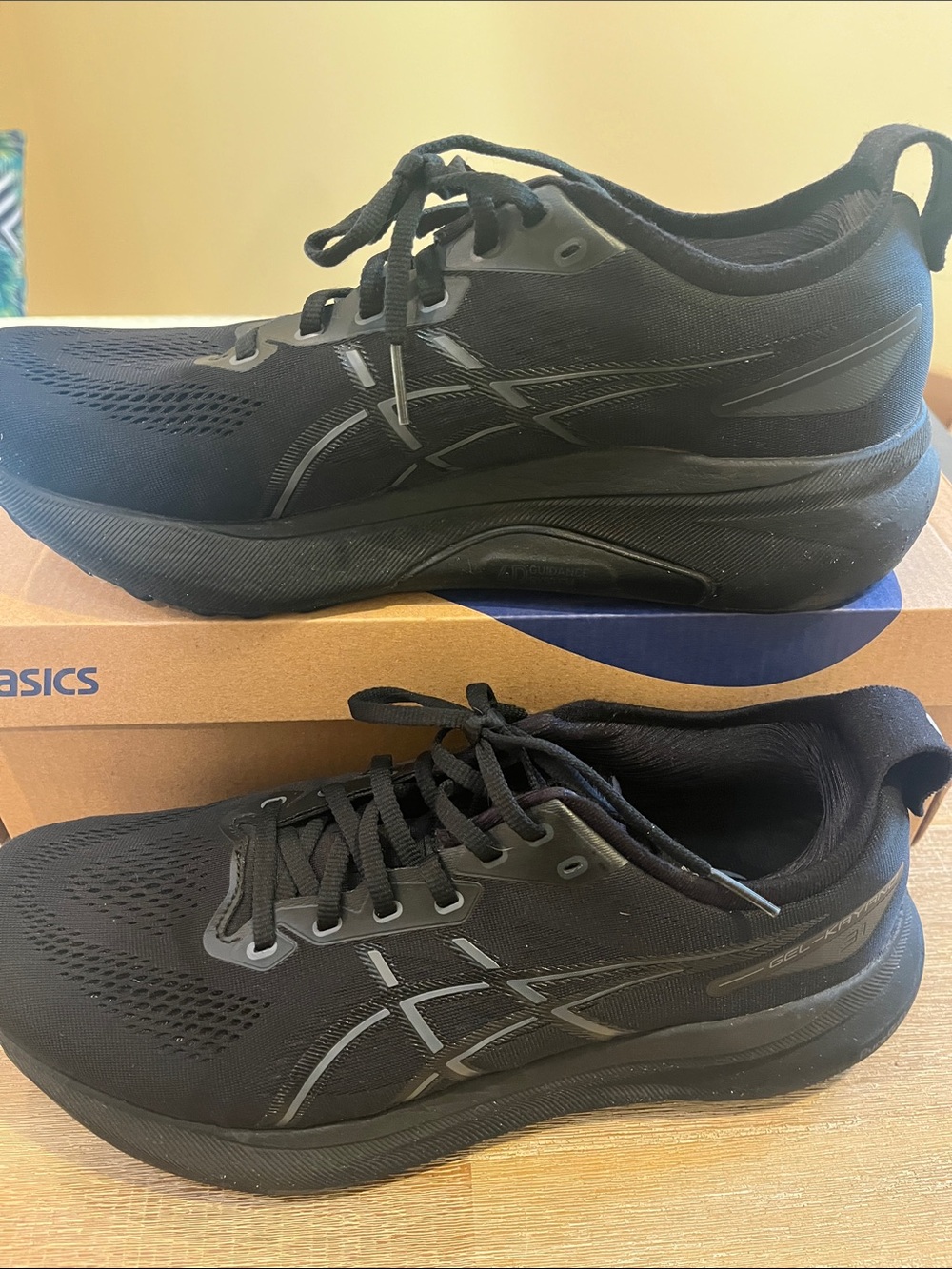 ASICS GEL-KAYANO 31 - Picture 3 of 9